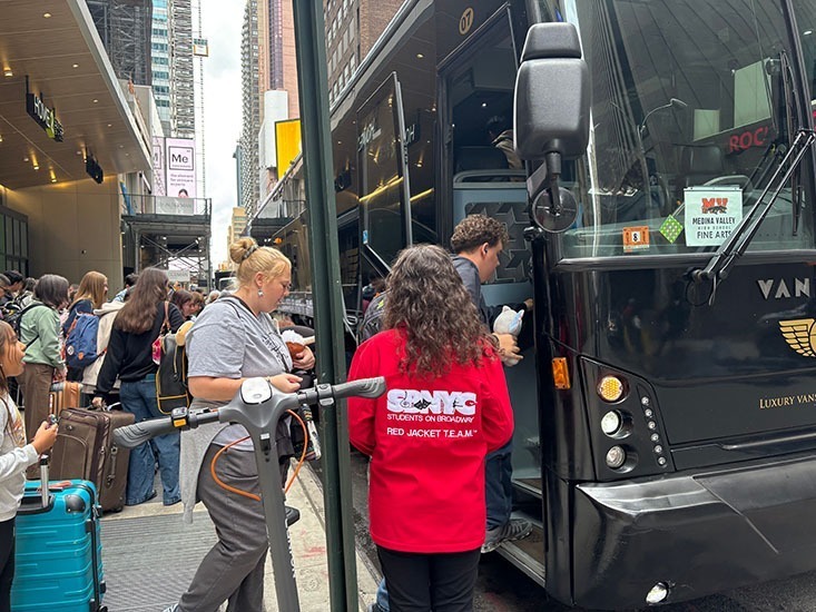 New York City Medina Valley High School Bus Tour
